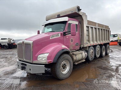 2016 Kenworth T880 10x4 Quad/A Dump Truck