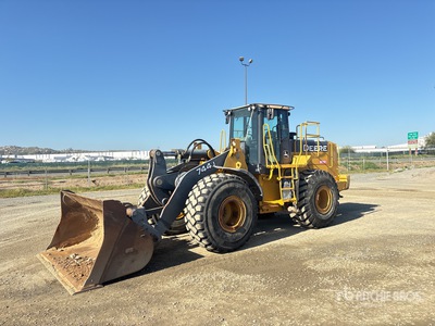 2007 John Deere 744J Wiellader