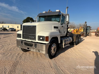 2019 Mack P164T Pinnacle 6x4 Winch Truck
