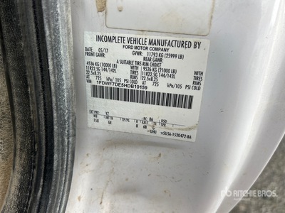 2017 Ford F-750 4x2 S/A Dump Truck