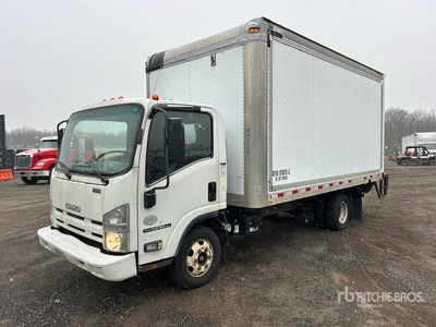 2009 Isuzu NPR 4x2 Furgoneta caja cerrada