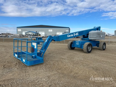 2000 Genie S-65 4WD Gasoline Telescopic Boom Lift