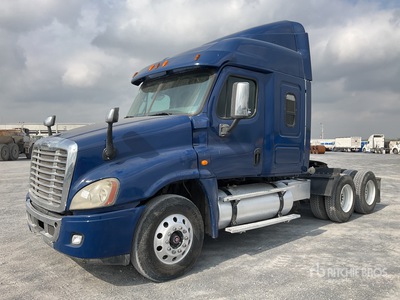 2014 Freightliner Cascadia 125 6x4 Tractocamion con Dormitorio / T/A Sleeper Truck Tractor