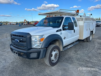 2014 Ford F-450 XL 4x4 Extended Cab Utility Truck