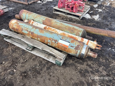 Quantity of (3) Cylinder