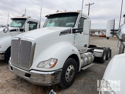 2018 Kenworth T680 6x4 Tracteur routier couchette