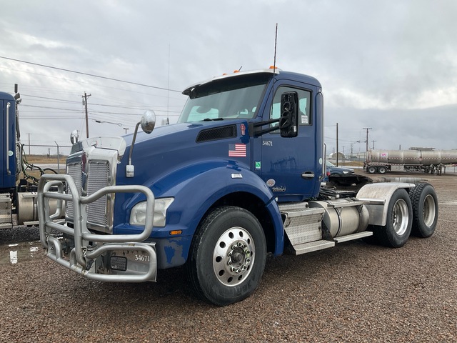 2019 Kenworth T880 6x4 T/A Day Cab Truck Tractor 2019 Kenworth T880 6x4 T/A Day Cab Truck Tractor