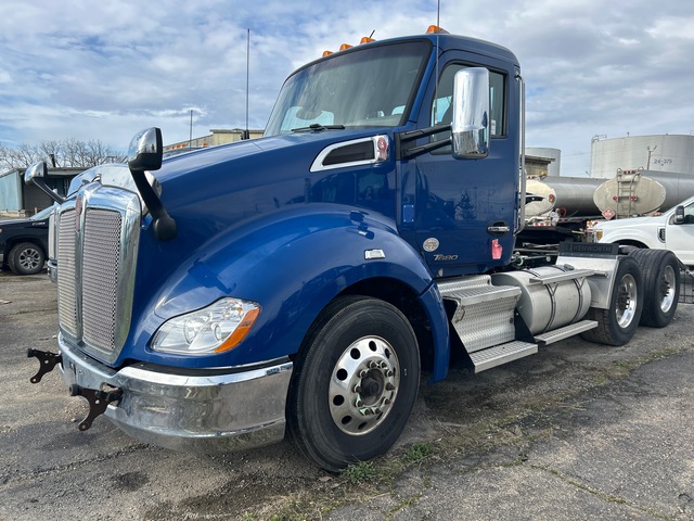 2018 Kenworth T680 6x4 T/A Day Cab Truck Tractor