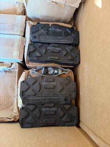 LOT OF 12-SETS MRAP BENDIX BAE BRAKE PAD E75750660 NSN# 2530-01-555-4781 SHIP DIMS: 34 X 24 X16 350LBS