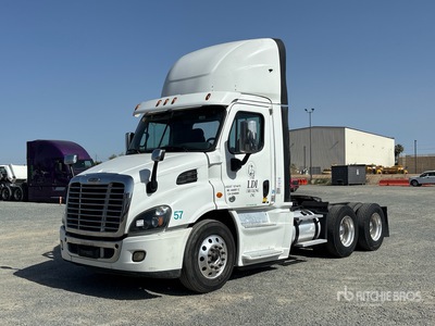 2016 Freightliner Cascadia 113 T/A Day Cab Truck Tractor