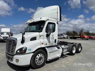 2016 Freightliner Cascadia 113 6x4 T/A Day Cab Truck Tractor
