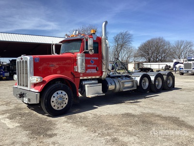 2017 Peterbilt 389 Tri/A Day Cab Truck Tractor