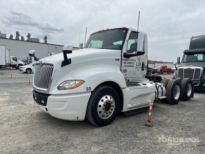 2018 International LT625 6x4 Cabeza Tractora Cabina Corta