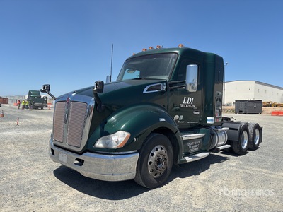 2019 Kenworth T-680 6x4 3- Achs Sattelzugmaschine mit Schlafkabine
