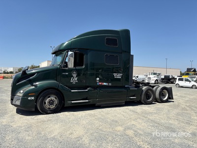 2019 Volvo VNL860 6x4 T/A Sleeper Truck Tractor