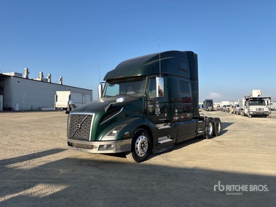 2019 Volvo VNL860 6x4 Cabeza Tractora Cabina Dormitorio