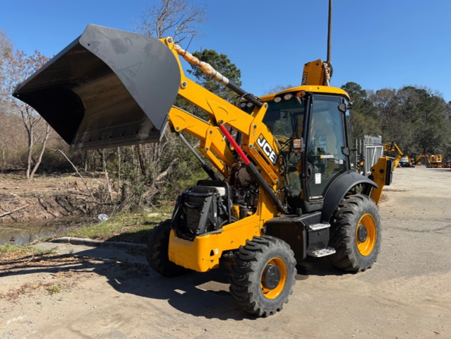 2022 JCB 3CX-15S Backhoe Loader (Inoperable)