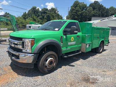 2017 Ford F-550 XL 4x4 Service Truck