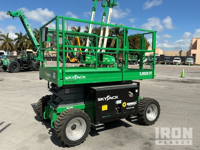 2017 Skyjack SJ6826 RT Diesel 4x4 Elevador de tijera