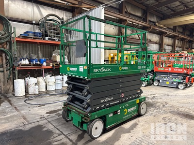 2017 Skyjack SJIII 4740 Electric Scissor Lift
