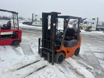 2006 Toyota 7FGCU25 4500 lb Cushion Tire Wózek widłowy