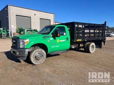 2016 Ford F-350 XL 4x4 Flatbed Truck