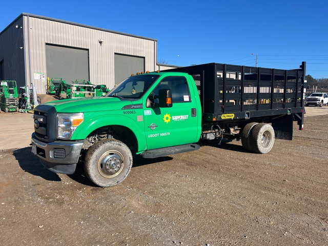 2016 Ford F-350 XL 4x4 Flatbed Truck 2016 Ford F-350 XL 4x4 Flatbed Truck