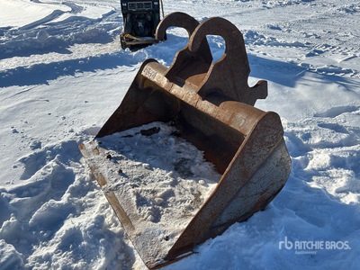 60 in Cleanup Excavator Bucket