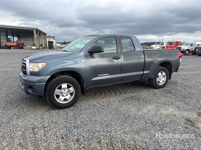 2010 Toyota Tundra 4x4 Extended Cab Pickup (Inoperable)