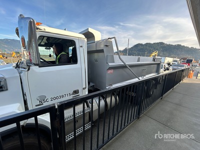 2014 Western Star 4700 T/A Dump Truck