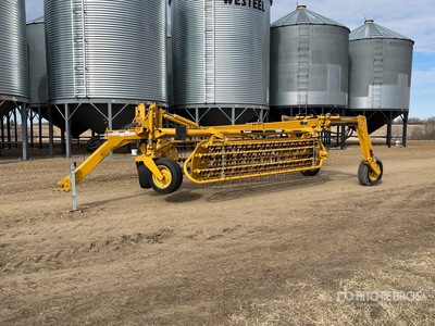 Vermeer R2800 28 ft 2 Basket Hay Rake