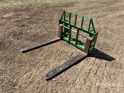Frontier 48 in Tractor Pallet Forks