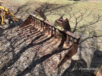 84 in Skeleton Ag Tractor Bucket - Fits John Deere 7320 Tractor