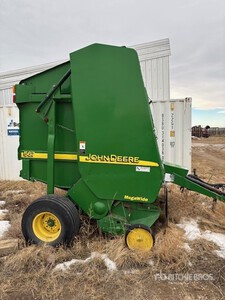 2005 John Deere 567 Mega-Wide Round Baler