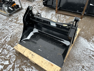 2026 GIYI GY-XKH39 39 in 396 lb Multi-Purpose Mini Skid Steer Bucket (Unused)