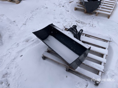 2026 GIYI GY-D3T 32 in Tilting CAT Tilting Excavator Bucket (Unused)