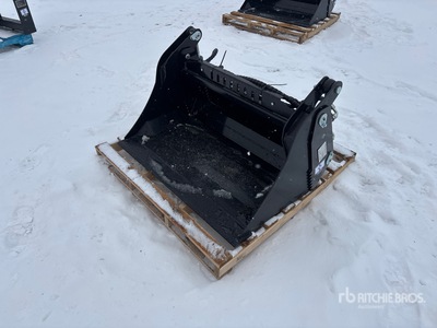 2026 GIYI GY-XKH39 38 in Multi-Purpose Mini Skid Steer Bucket - Fits Mini Skid Steer (Unused)