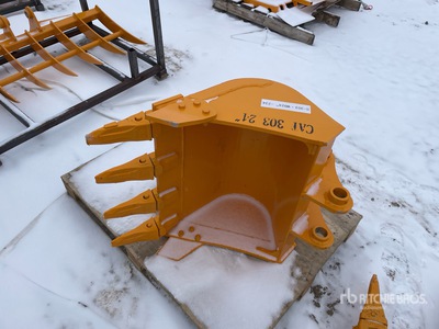 2026 GIYI 24 in Digging Excavator Bucket - Fits Cat 303 (Unused)