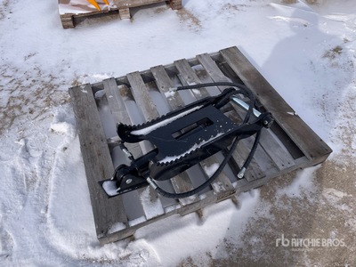 2026 GIYI GY-XJ3T 30 in Hydraulic Excavator Thumb (Unused)