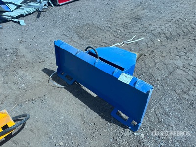 2026 GIYI GY-LS43 46 in Skid Steer Log Splitter (Unused)