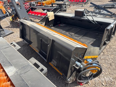 2026 GIYI GY-BS72 72 in Closed Skid Steer Sweeper (Unused)