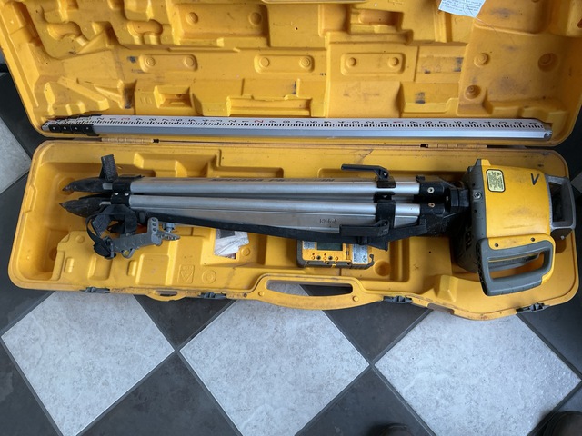 2015 Spectra-ph LL400HV2 Laser Level