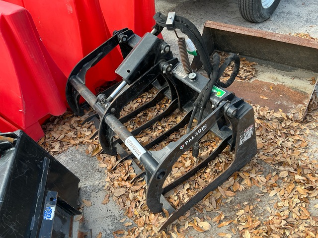 2021 Paladin X 42 in Mini Skid Steer Grapple