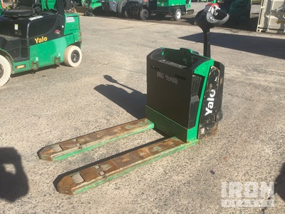 2018 Yale MPB045VG 4510 lb Pallet Jack