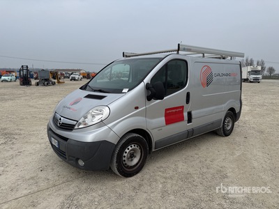 2014 Opel Vivaro Camion fourgon