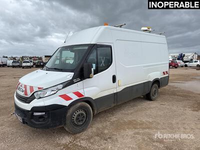 2017 Iveco 35-140 Hi Matic  Vehicule Utilitaire Cargo Van (Inoperable)