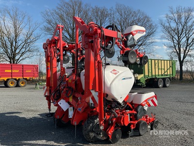 2023 Kuhn Maxima 3RT E Air Seeder (Unused)