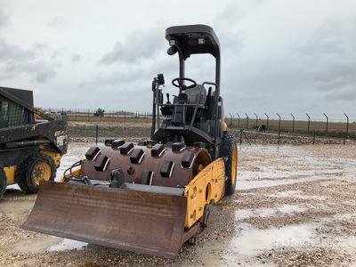 2018 Volvo SD45B Compacteur à tambour lisse