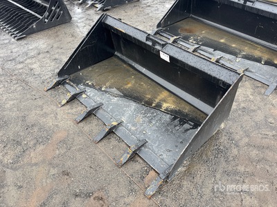 Mid-State 60 in Low Profile Pala para Minicargadora