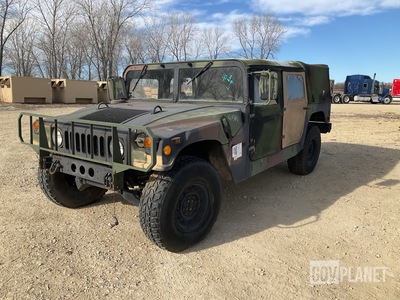 1995 AM General M1097R1 HMMWV 4 Door Soft Top w/Truck Body